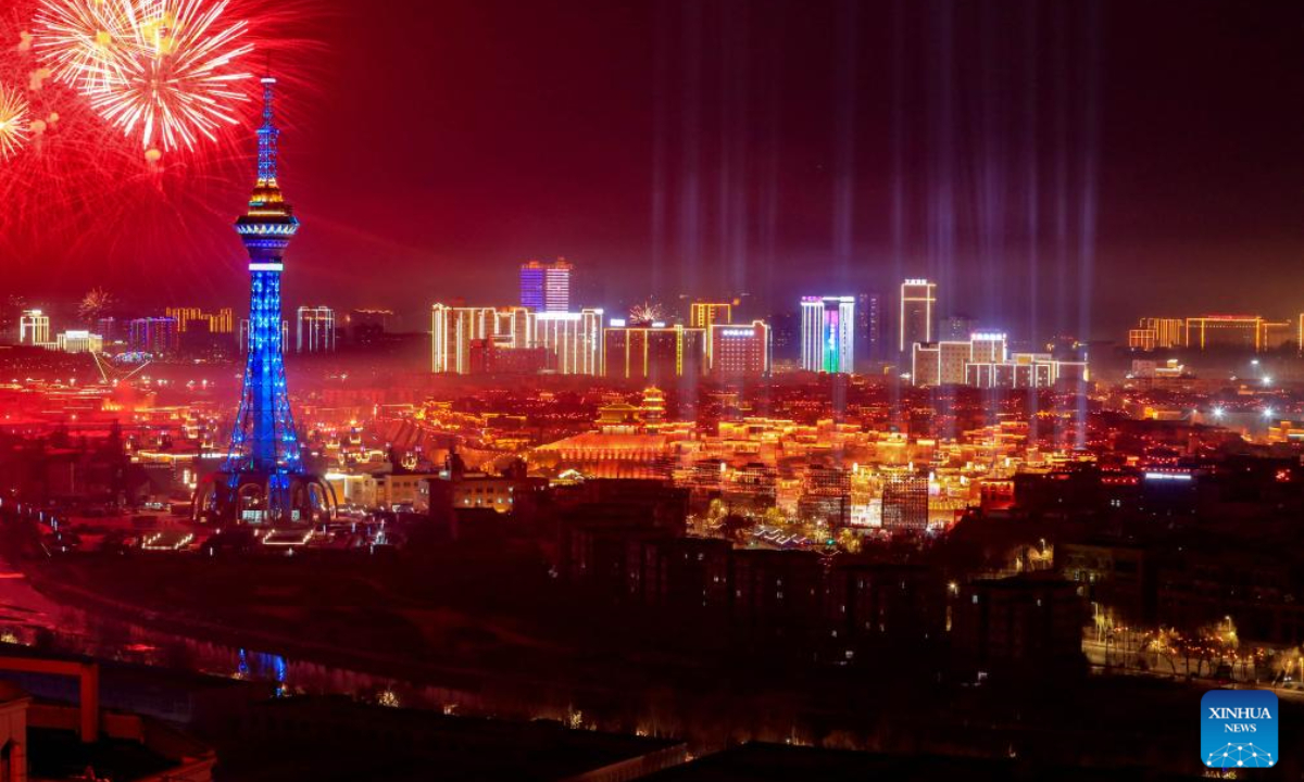 This photo taken on Feb 9, 2024 shows a night view in Kashgar, northwest China's Xinjiang Uygur Autonomous Region. Kashgar has been meticulously decorated to celebrate the Spring Festival. The ancient city of Kashgar is a branch venue of this year's China Central Television (CCTV) Spring Festival Gala. Photo:Xinhua