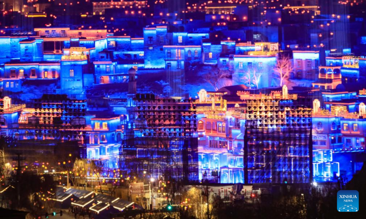 This photo taken on Feb 9, 2024 shows a night view in Kashgar, northwest China's Xinjiang Uygur Autonomous Region. Kashgar has been meticulously decorated to celebrate the Spring Festival. The ancient city of Kashgar is a branch venue of this year's China Central Television (CCTV) Spring Festival Gala. Photo:Xinhua