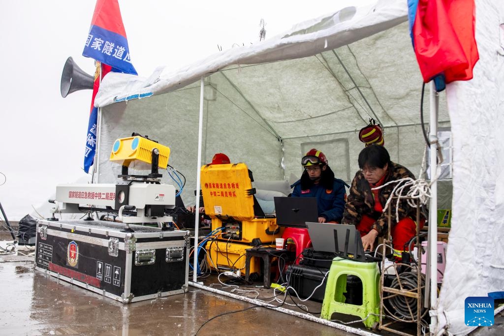 Rescuers carry out rescue operations with the help of radar in Liangshui Village, Tangfang Town, Zhenxiong County, southwest China's Yunnan Province, Jan. 24, 2024. The death toll from a landslide that struck a mountainous village in southwest China's Yunnan Province on Monday had climbed to 34 as of 5 p.m. Wednesday, local authorities said. Another 10 people are still missing, according to the local disaster relief headquarters.(Photo: Xinhua)