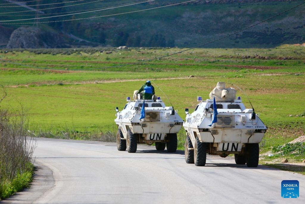 israel lebanon syria border        
        <figure class=