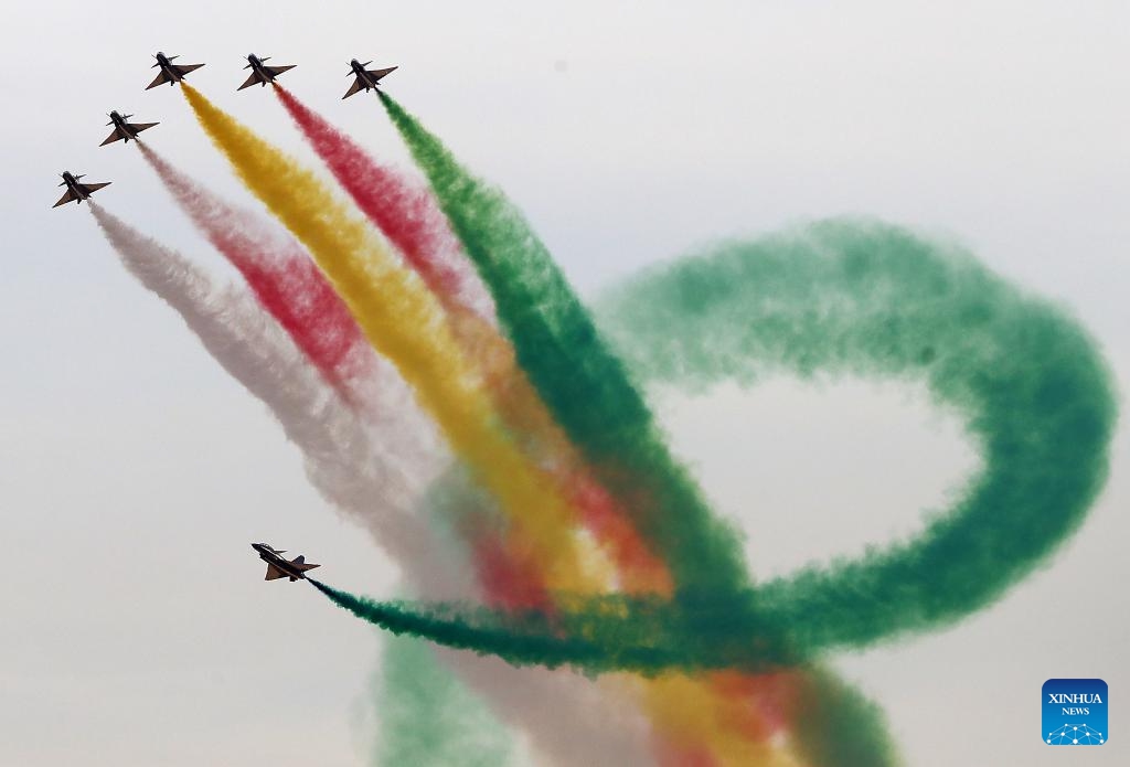 Aircraft of the Bayi Aerobatic Team of the Chinese People's Liberation Army (PLA) Air Force present an air show during the second edition of the World Defense Show in Riyadh, Saudi Arabia, on Feb. 5, 2024. Saudi Arabia kicked off Sunday the second edition of the World Defense Show in the capital Riyadh, with Chinese defense delegation and Chinese air force attending.(Photo: Xinhua)