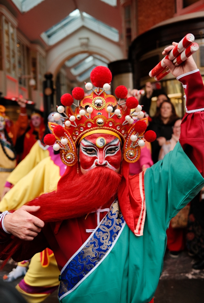 Traditional Chinese performances win hearts worldwide during Spring