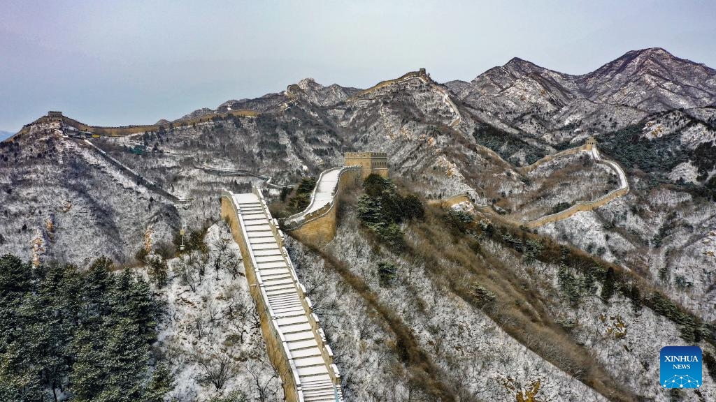 A drone photo taken on Feb. 21, 2024 shows the snow covered Badaling Great Wall in Beijing, capital of China.(Photo: Xinhua)