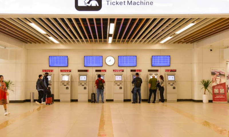 Passengers get tickets at the ticket machine area of Halim Station in Jakarta, Indonesia, March 17, 2024.

On Sunday, Indonesia's Jakarta-Bandung High-Speed Railway was put into commercial operation for 5 months. The railway continues to provide passengers with convenient and fast travel services and has become a popular means of transportation for local people for daily commuting and vacations. (Xinhua/Xu Qin)