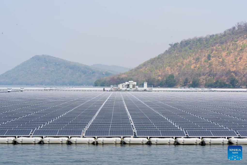 This photo taken on March 5, 2024 shows a view of the Ubolratana Dam hydro-floating solar hybrid power plant in Khon Kaen, Thailand. A hydro-floating solar project jointly built by Chinese and Thai companies started commercial operation on Tuesday to support Thailand's development of clean energy.((Photo: Xinhua)