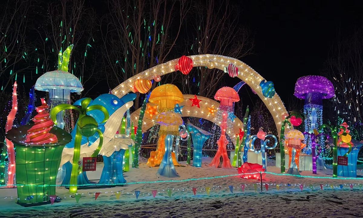 The ice and snow lantern wonderland art festival in Zhongwei 