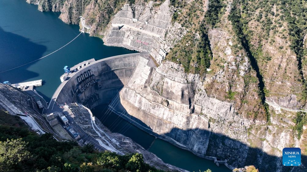 An aerial drone photo taken on Nov. 2, 2022 shows a hydropower station of the Yalong River basin hydro-wind-photovoltaic multi-energy power base in southwest China's Sichuan Province.(Photo: Xinhua)