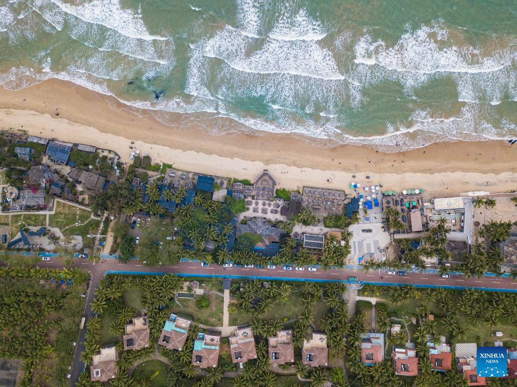 An aerial drone photo taken on March 13, 2024 shows a view along Hainan's coastal highway for sightseeing in Boao, south China's Hainan Province. The Boao Forum for Asia (BFA) Annual Conference 2024 will be held from March 26 to 29 in Boao. This year's event will focus on how the international community can work together to deal with challenges and shoulder responsibilities.(Photo: Xinhua)