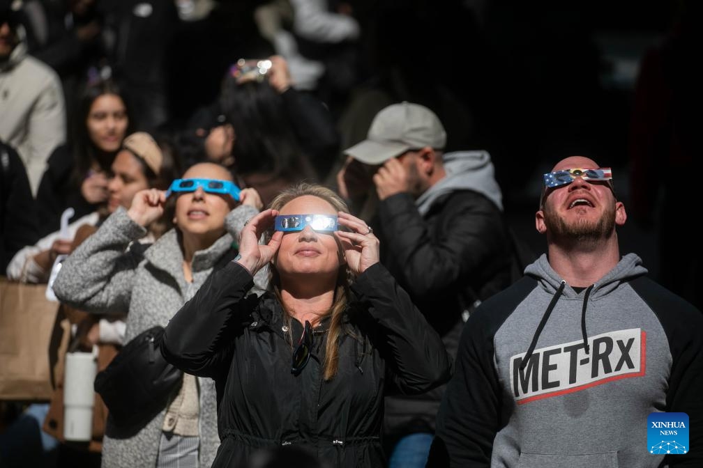 People Watch Solar Eclipse Across North America - Global Times