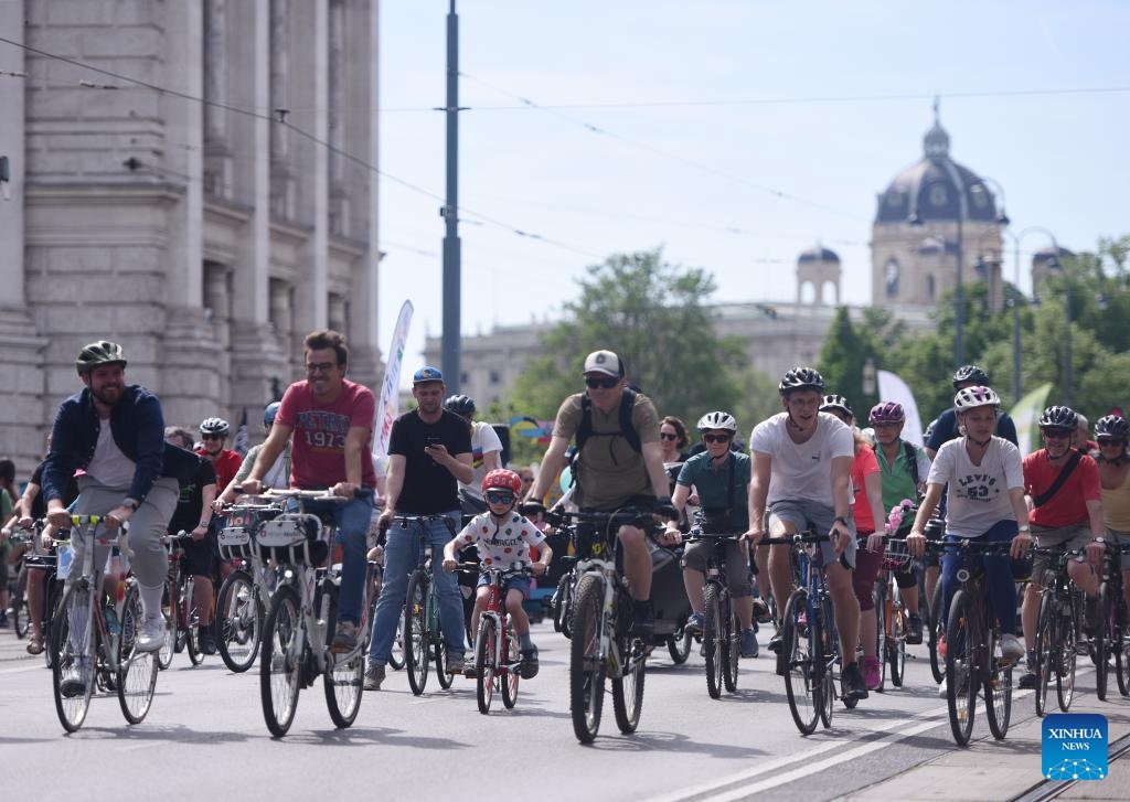 People ride bikes during the 2024 Argus Bike Festival in Vienna, Austria, on April 14, 2024.(Photo: Xinhua)