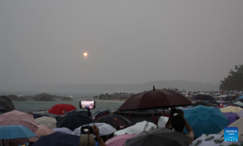 A Long March-5 rocket, carrying the Chang'e-6 spacecraft, blasts off from its launchpad at the Wenchang Space Launch Site in south China's Hainan Province, May 3, 2024. (Xinhua/Guo Cheng)