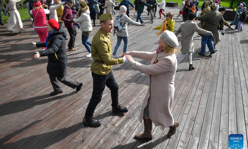 People dance during a celebration of the Victory Day in Moscow, Russia, on May 9, 2024.(Photo: Xinhua)