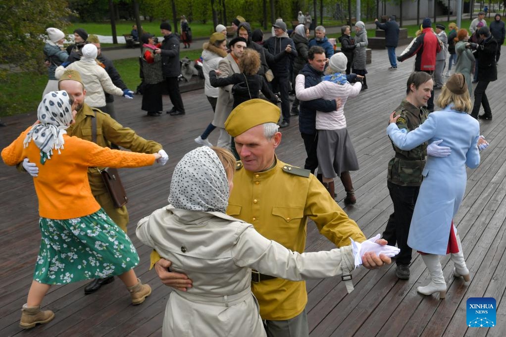 People dance during a celebration of the Victory Day in Moscow, Russia, on May 9, 2024.(Photo: Xinhua)