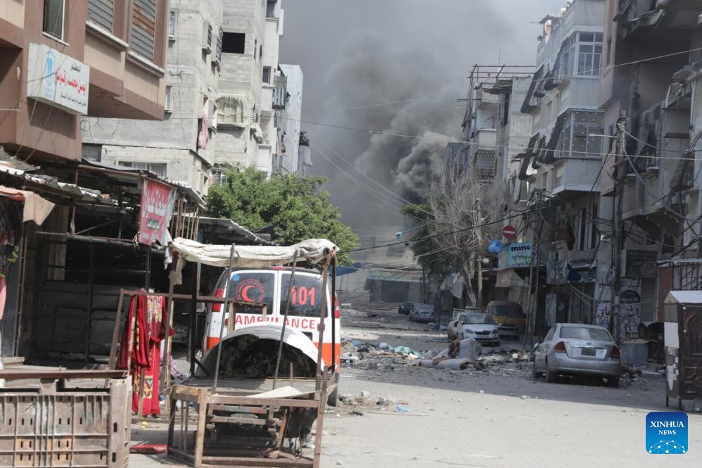 Smoke rises following Israeli strikes in Jabaliya refugee camp, northern Gaza Strip, on May 13, 2024.(Photo: Xinhua)