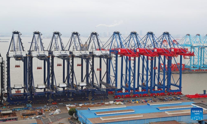 This photo taken on May 25, 2024 shows the quayside container cranes at the Changxing production base of Shanghai Zhenhua Heavy Industries Co., Ltd. in Changxing Island of Chongming District, east China's Shanghai. (Photo:Xinhua)