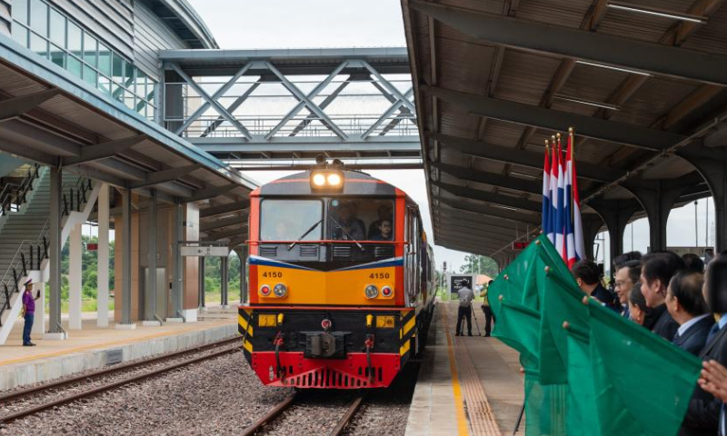 The first Laos-Thailand cross-border passenger train arrives at Khamsavath railway station in Vientiane, Laos, July 20, 2024. The Laos-Thailand cross-border passenger train has officially started operation, running between Krung Thep Aphiwat Central station in the Thai capital of Bangkok and Khamsavath railway station in Lao capital Vientiane. (Photo by Kaikeo Saiyasane/Xinhua)