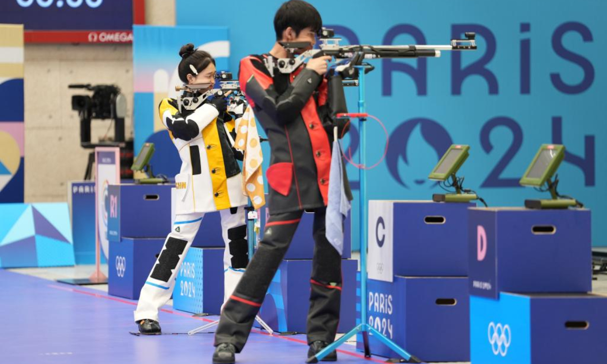 Huang Yuting and Sheng Lihao in Paris Olympics. Photo: Xinhua