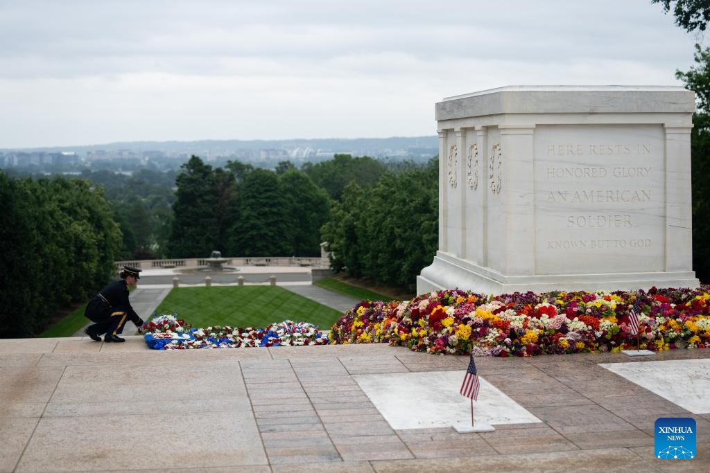 A service member takes part in a wreath-laying ceremony to mark Memorial Day at Arlington Cemetery in Arlington, Virginia, the United States, on May 27, 2024. Memorial Day is a U.S. federal holiday observed on the last Monday of May.(Photo: Xinhua)