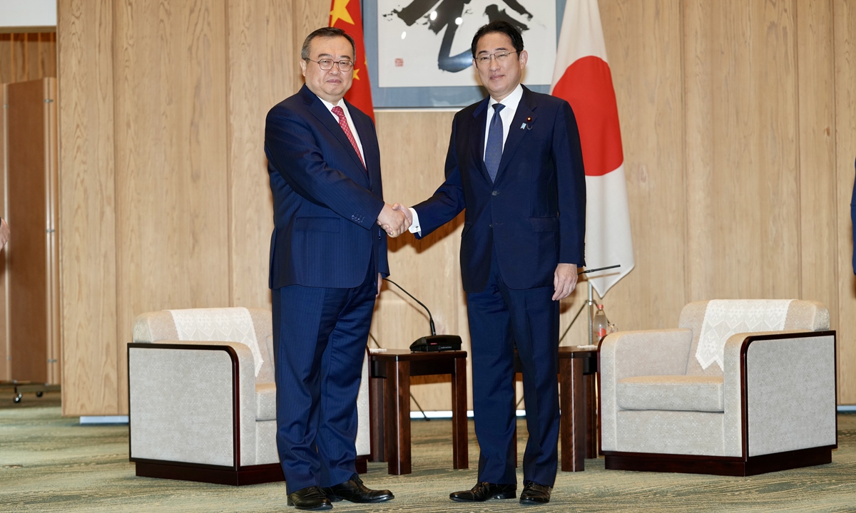 Liu Jianchao, head of the International Department of the Communist Party of China (CPC) Central Committee, meets with Japanese Prime Minister and President of Japan's Liberal Democratic Party Fumio Kishida in Tokyo on May 29, 2024. Photo from web