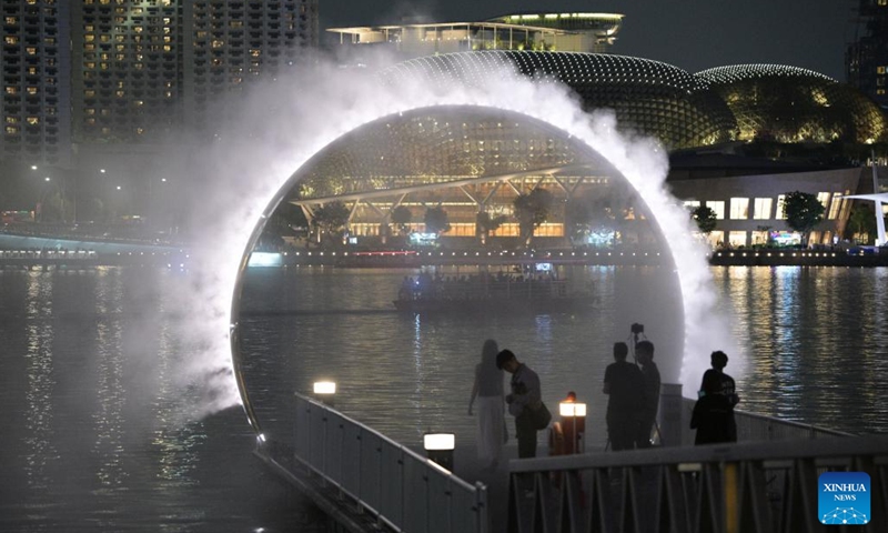 Journalists view one of the art installations during the media preview of the i Light Singapore 2024 light festival, held at Singapore's Marina Bay area on May 28, 2024.(Photo: Xinhua)