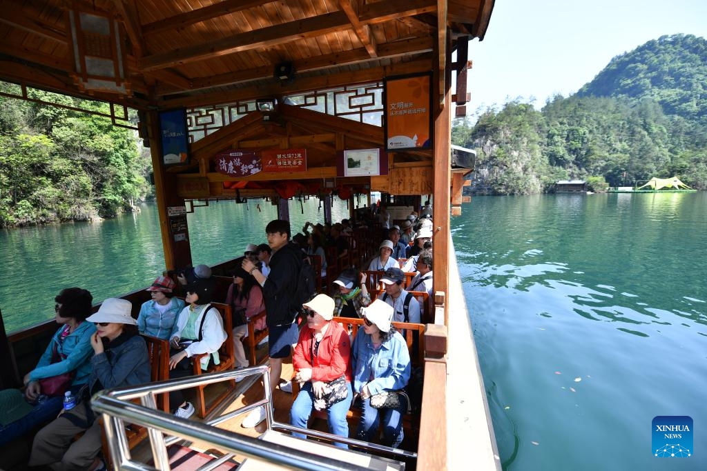 South Korean tourists visit the Baofeng Lake of Wulingyuan District in Zhangjiajie, central China's Hunan Province, May 24, 2024.(Photo: Xinhua)