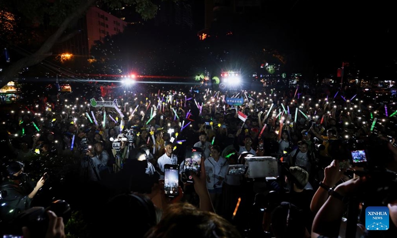 This photo taken on May 24, 2024 shows a roadside concert at the Wenchang Pavilion in Guiyang, southwest China's Guizhou Province. (Photo: Xinhua)