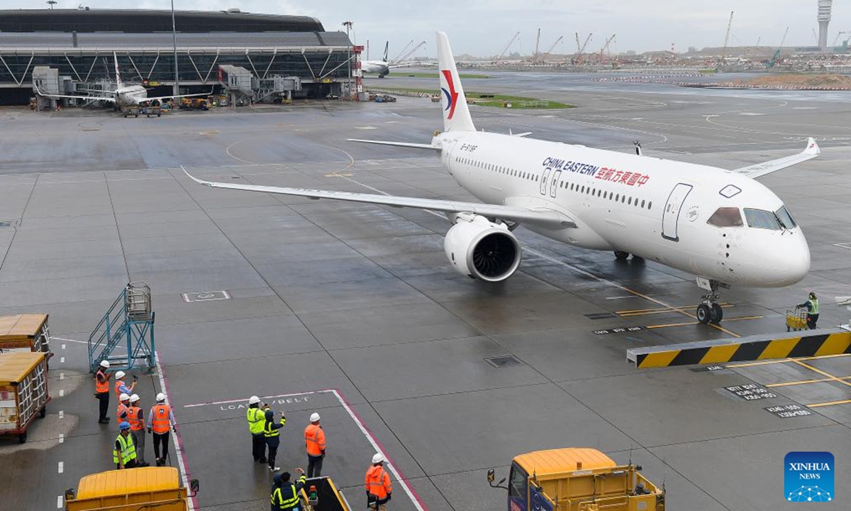 A C919 jetliner of the China Eastern Airlines arrives at the Hong Kong International Airport in Hong Kong, south China, June 1, 2024. A C919 jetliner of the China Eastern Airlines fleet on Saturday kicked off its first overseas commercial chartered flight, providing a round-trip service between Shanghai and Hong Kong. (Photo: Xinhua)