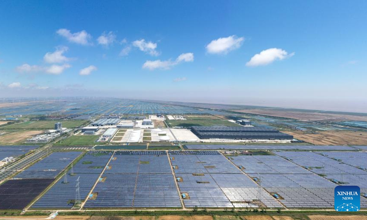 An aerial drone photo taken on June 6, 2024 shows the view of a low(zero) carbon-dioxide emission industrial park in Sheyang, Yancheng, east China's Jiangsu Province. (Xinhua/Yang Lei)



