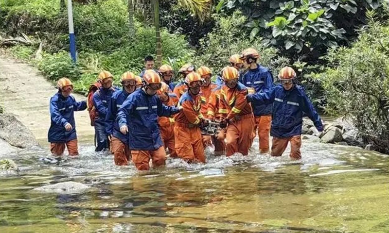 Rescue team search for 25 hikers who were trapped in the Diaoluoshan forest area of Hainan Tropical Rainforest National Park in South China's Hainan Province on June 8, 2024. Photo: local authority in Baoting Li and Miao Autonomous County in Hainan 
