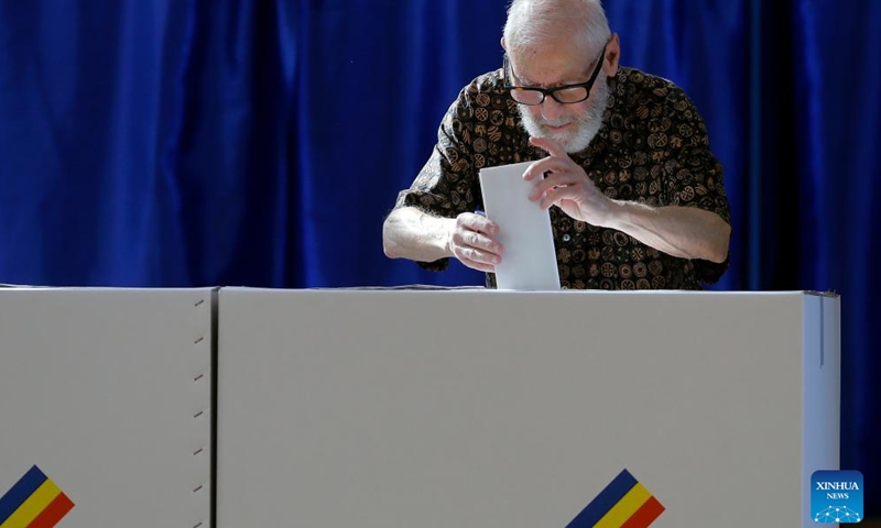 A man votes for the European Parliament elections and local elections at a polling station in Bucharest, Romania, June 9, 2024. (Photo: Xinhua)
