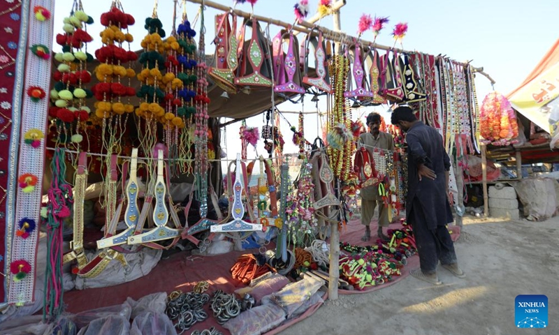 People prepare for upcoming Eid al-Adha festival in Islamabad - Global ...