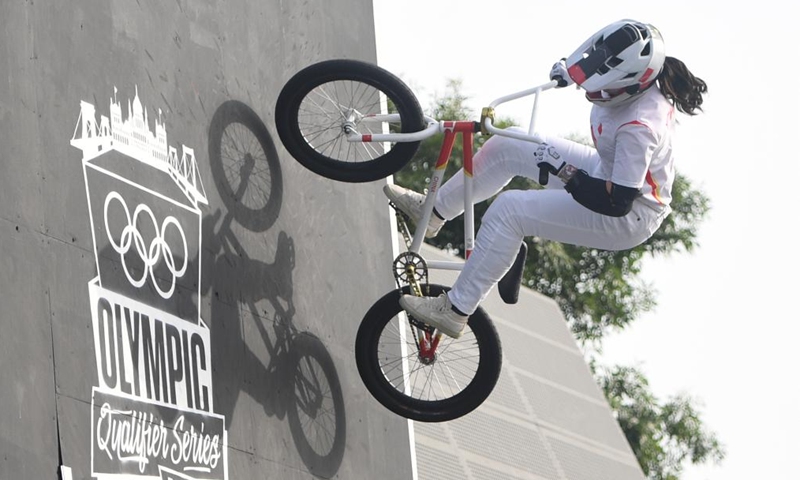 Deng Yawen of China competes during the Cycling BMX Freestyle Women's Park final at the Olympic Qualifier Series Budapest in Budapest, Hungary, June 22, 2024. (Photo: Xinhua)