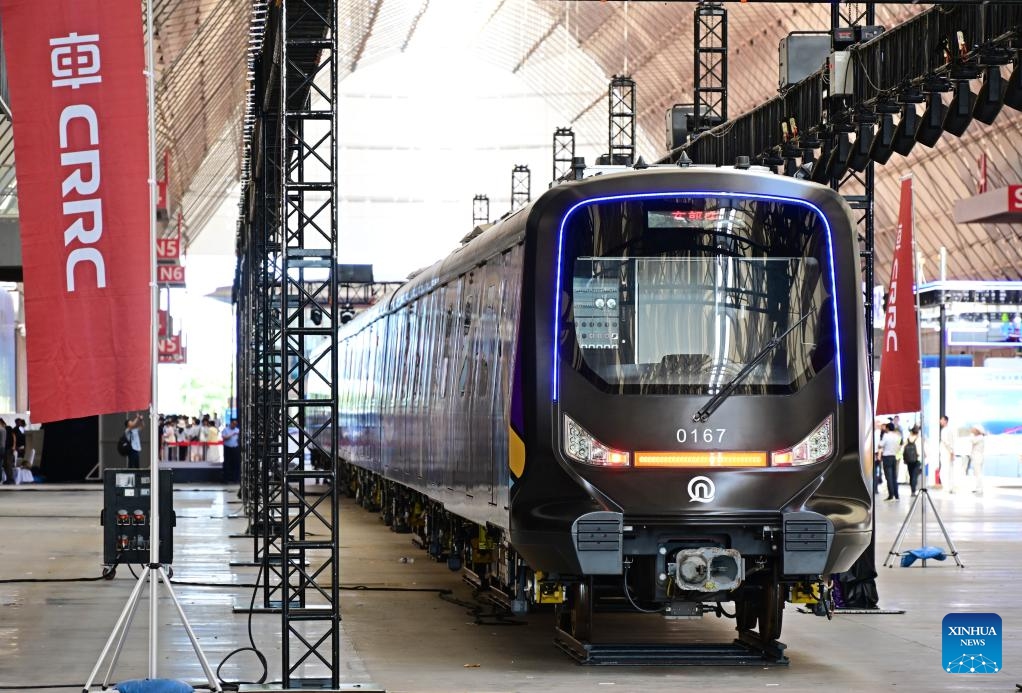 A CETROVO 1.0 subway car is on display in Qingdao, east China's Shandong Province, June 26, 2024. The CETROVO 1.0 subway car was launched in Qingdao on Wednesday. With a carbon fiber composite body and frame, it is lighter and more energy-efficient than the traditional subway train.(Photo: Xinhua)