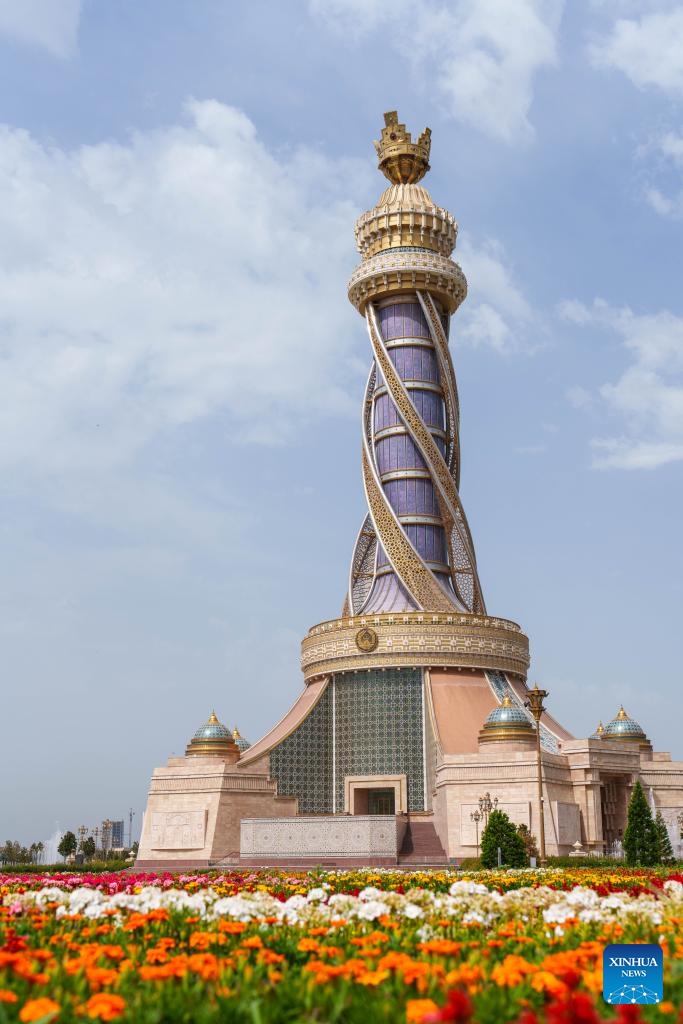 This photo taken on July 1, 2024 shows the Independence and Freedom Monument in Dushanbe, Tajikistan. Tajikistan is located in the southeast of Central Asia, with a mountainous area exceeding 90% of its total area. Dushanbe is the capital of Tajikistan and the economic and cultural center. (Photo: Xinhua)