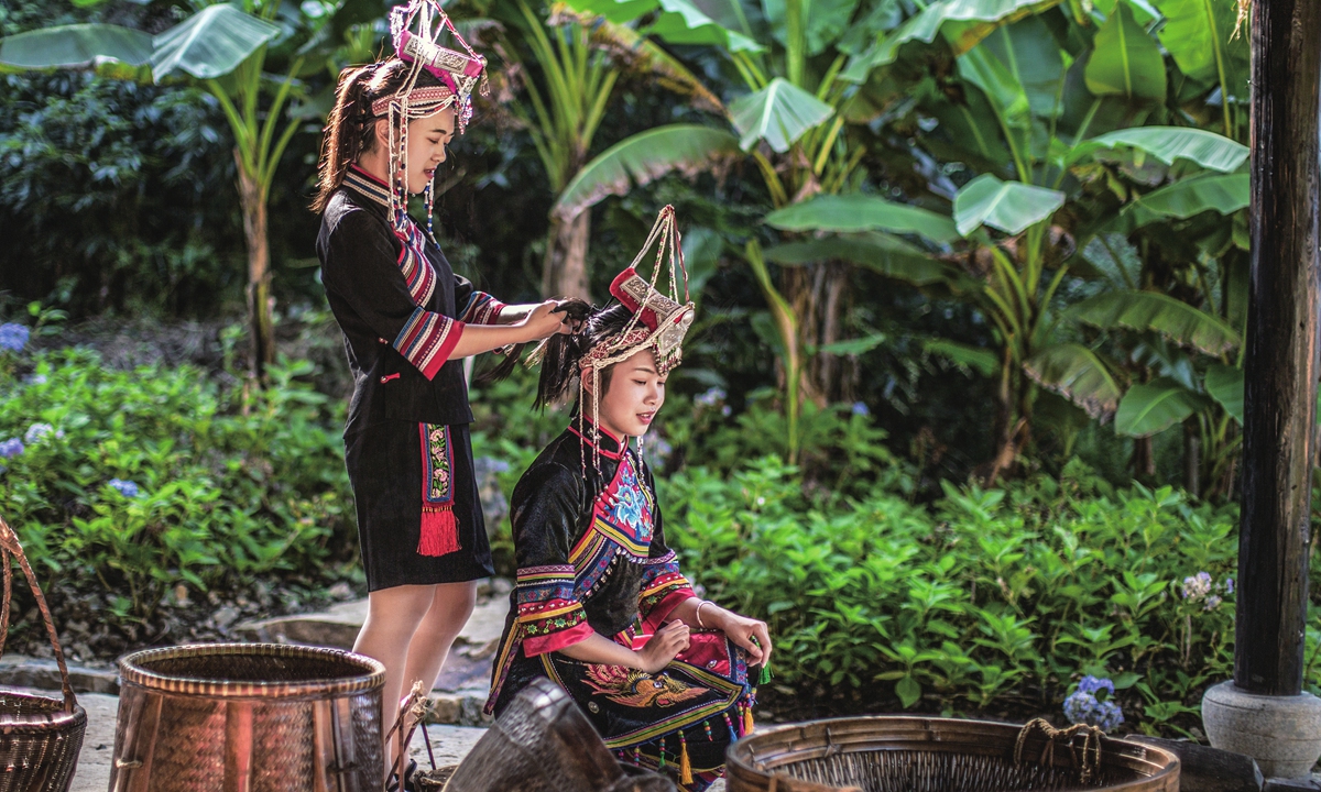 Two local Shen women in the Jingning She Autonomous County, Zhejiang Province Photos: VCG