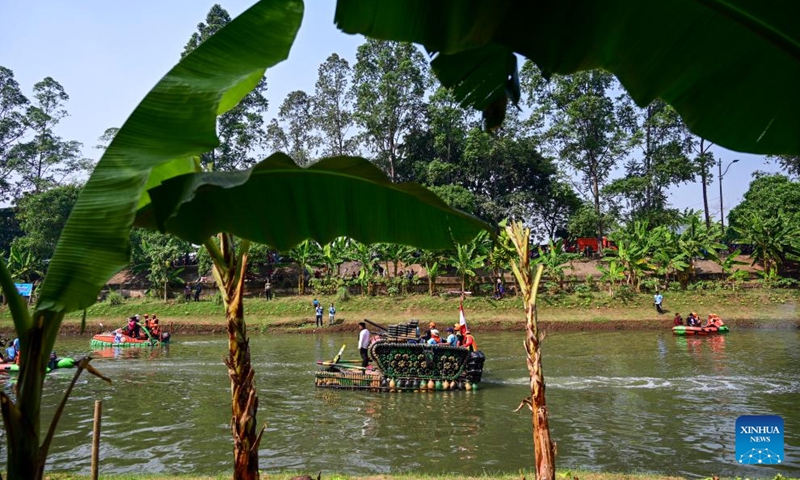 Boats made of plastic bottles sail in the Banjir Kanal Timur river in Jakarta, Indonesia, July 27, 2024. Thirty-two boats made of waste plastics and in various shapes took part in a boat parade event in the Banjir Kanal Timur river in Jakarta, Indonesia on July 27. Organized by local water agencies on Indonesia's National Rivers Day, the event is to call on people to protect rivers and recycle plastic waste. Photo: Xinhua