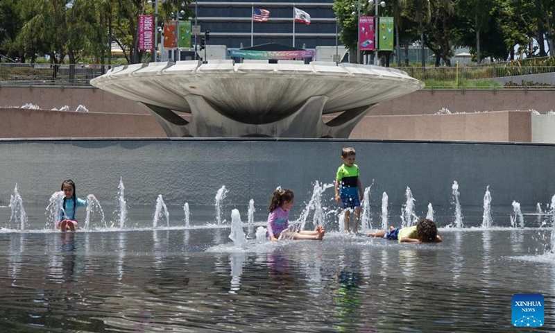 Children cool off at a fountain in Los Angeles, California, the United States, on July 5, 2024. The U.S. National Weather Service warned on Thursday that a significant and extremely dangerous heatwave is set to build throughout the West to end this week and into the extended holiday weekend, with several days of record-breaking heat forecast. Photo: Xinhua