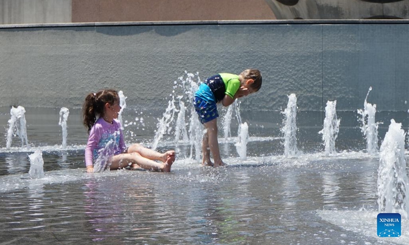 Children cool off at a fountain in Los Angeles, California, the United States, on July 5, 2024. The U.S. National Weather Service warned on Thursday that a significant and extremely dangerous heatwave is set to build throughout the West to end this week and into the extended holiday weekend, with several days of record-breaking heat forecast. Photo: Xinhua