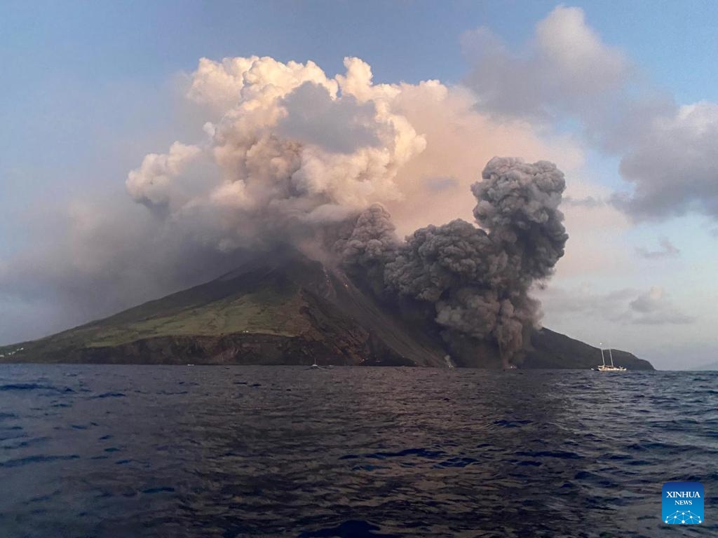 This photo taken on July 4, 2024 shows the Stromboli volcano spewing ashes in Sicily, Italy. (Xinhua)