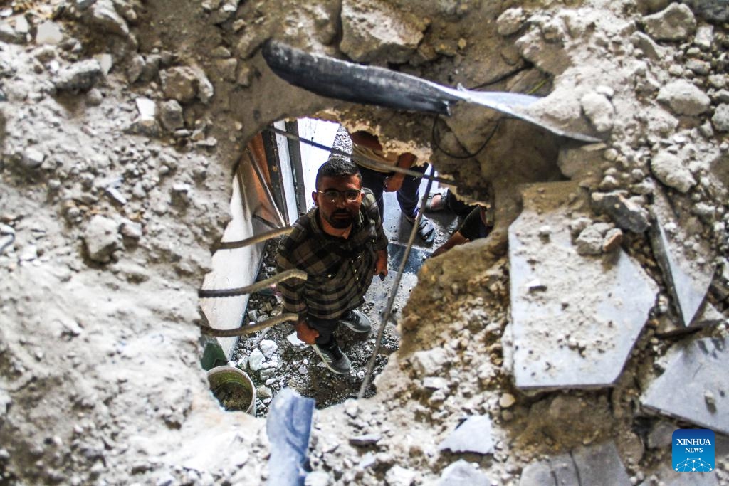 People check the damage after an Israeli airstrike in Gaza City, on July 15, 2024. (Photo: Xinhua)