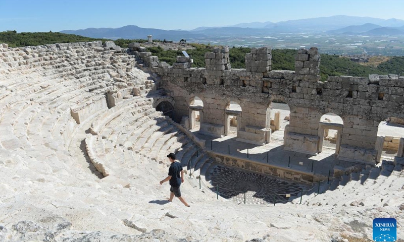 A man visits the ancient city of Kibyra in the Golhisar district of Burdur, Türkiye, July 18, 2024. (Photo: Xinhua)