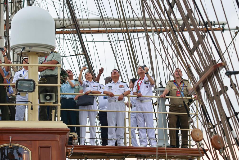 Military attachés observe training sessions aboard a training vessel of the Chinese People's Liberation Army (PLA) Navy, July 22, 2024. (Photo: Xinhua)