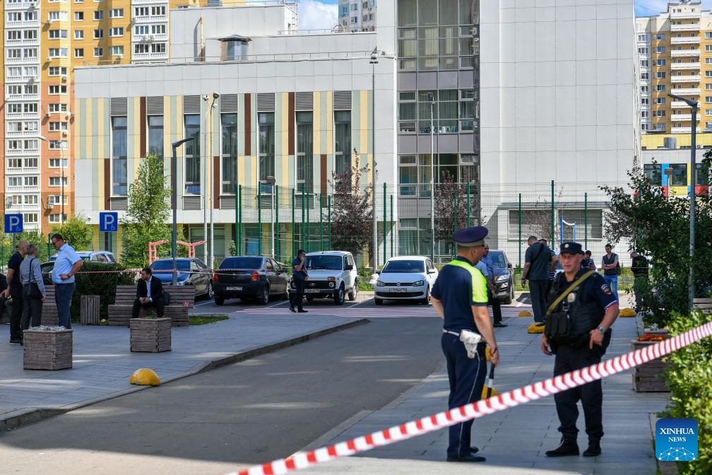 Security personnel gather near the scene of a car explosion in Moscow, Russian, July 24, 2024. Two people were injured in a car explosion in Moscow, local media reported on Wednesday. The explosion was caused by the detonation of an unidentified object in a car parked in the courtyard of a residential building in northern Moscow, Russia's TASS News Agency quoted spokesperson of the Russian Ministry of Internal Affairs Irina Volk as saying. (Photo: Xinhua)