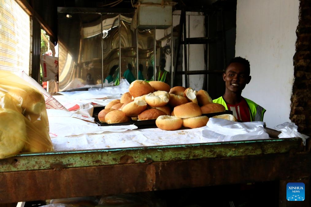 This photo taken on July 24, 2024 shows bread to be distributed for free at a charity bakery in Omdurman city, Sudan. The Charity Bread Project has recently been launched by the Human Appeal, a non-profit organization, to distribute free bread for people in need in Omdurman city. (Photo: Xinhua)