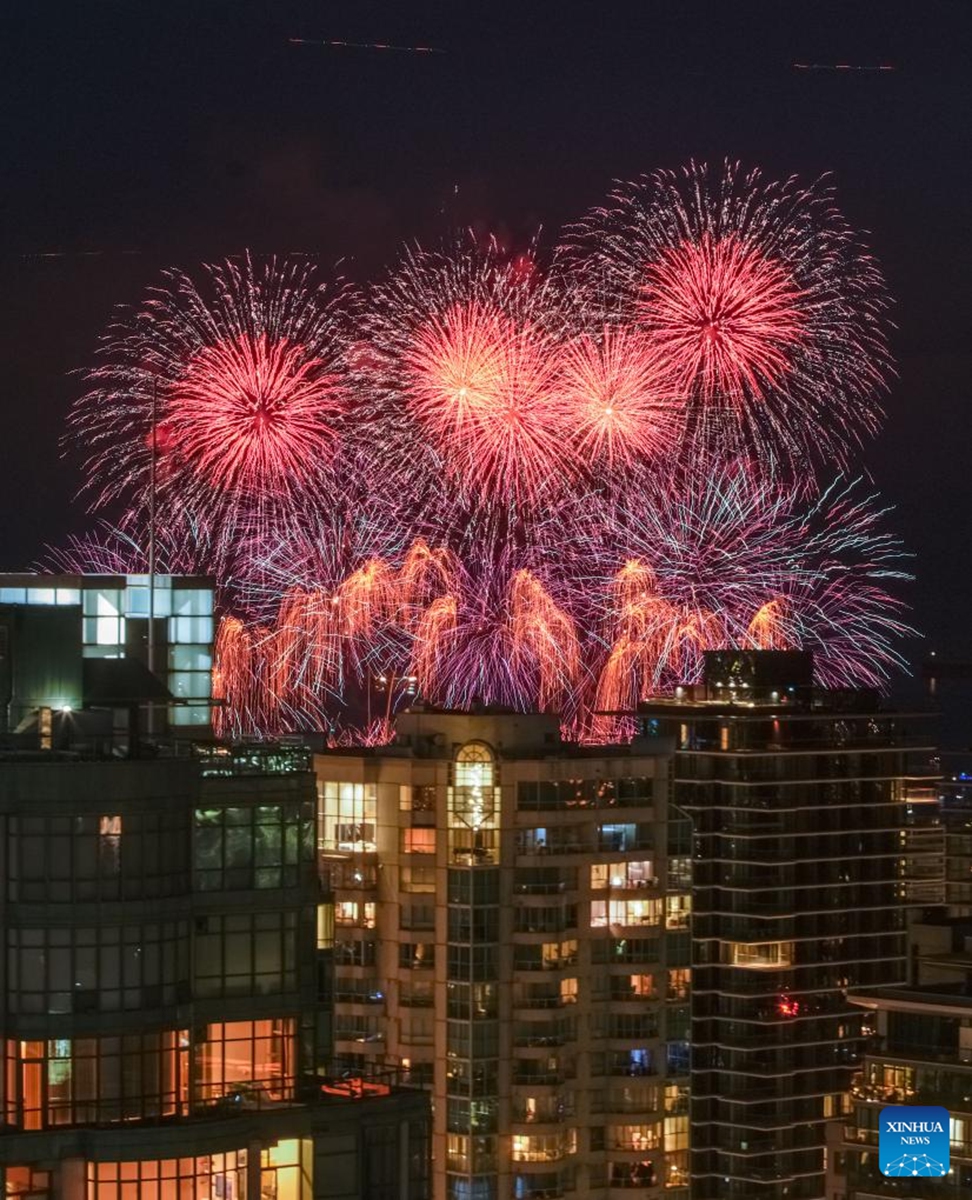 Fireworks performed by team United Kingdom light up the sky at English Bay in Vancouver, British Columbia, Canada, July 27, 2024. Photo: Xinhua