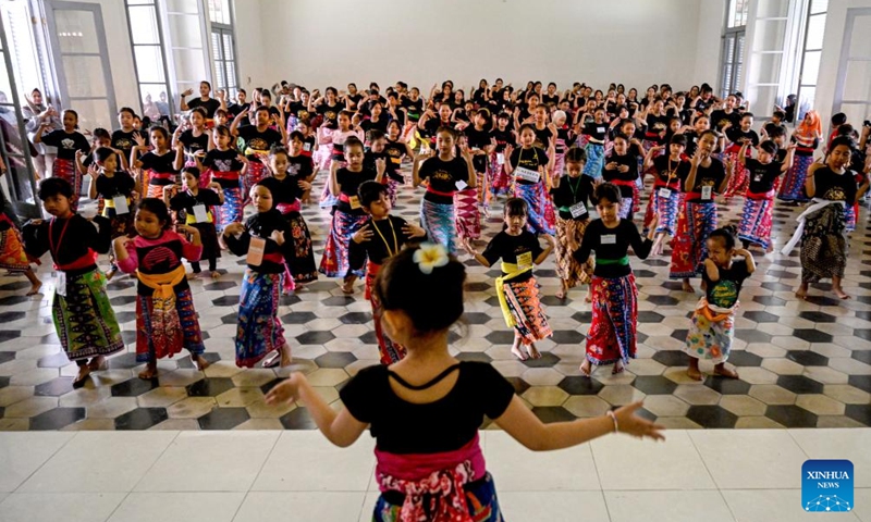 Children practice traditional dance for a musical performance which will be held on August 11 to celebrate Indonesia's Independence Day in Jakarta, Indonesia, July 28, 2024. Photo: Xinhua