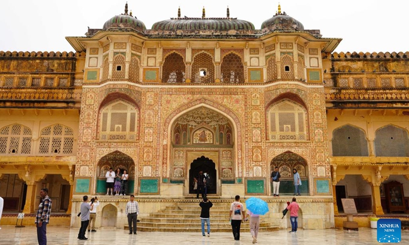 This photo taken on Aug. 5, 2024 shows a scene of the Amber Fort in Jaipur, India. Jaipur was founded in 1727 and is the capital of Rajasthan, India. The ancient city of Jaipur has iconic buildings such as Amber Fort, Hawa Mahal and City Palace, and was listed on the World Heritage List in 2019. (Photo: Xinhua)