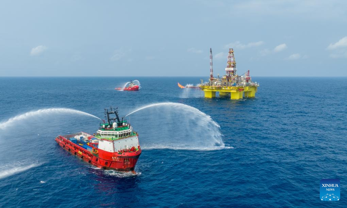 This undated photo provided by CNOOC shows the Lingshui 36-1 gas field in waters southeast of Hainan, China's southernmost island province. The original gas in place (OGIP) of the Lingshui 36-1 gas field -- the world's first large, ultra-shallow gas field in ultra-deep waters -- has been estimated at more than 100 billion cubic meters, according to the China National Offshore Oil Corporation (CNOOC). (Photo: Xinhua)