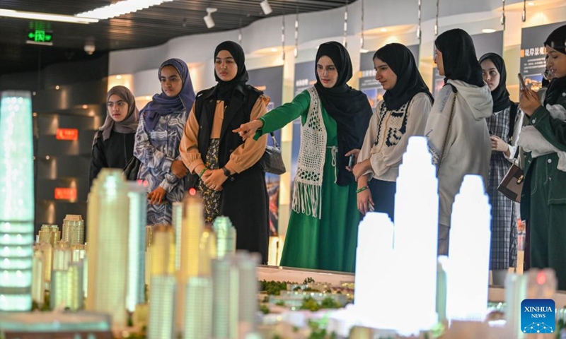 Omani youngsters visit Tianjin Planning Exhibition Hall in north China's Tianjin Municipality, Aug. 13, 2024. Twenty-two youngsters from Oman are on a two-week study tour in Beijing and Tianjin to experience the Chinese culture. Photo: Xinhua