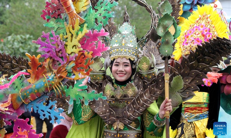 A student participates in a cultural parade to celebrate the 79th anniversary of Indonesia Independence Day in Banda Aceh, Aceh Province, Indonesia, Aug. 18, 2024. Photo: Xinhua